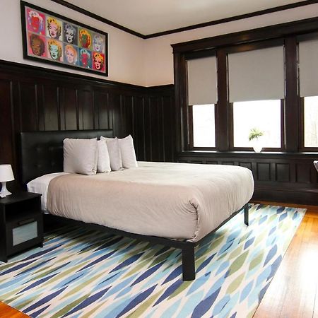 A Stylish Stay W/ A Queen Bed, Heated Floors.. #37 Brookline Exteriér fotografie