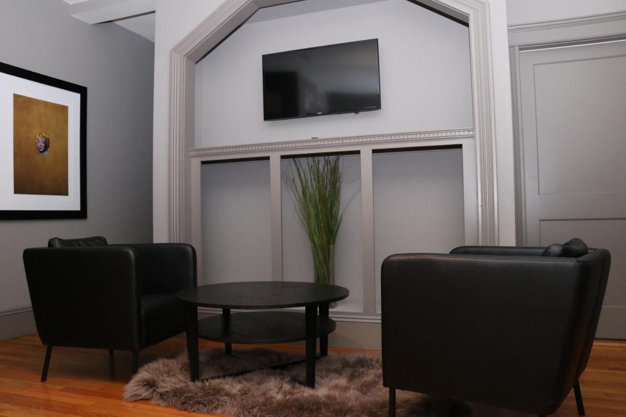 A Stylish Stay W/ A Queen Bed, Heated Floors.. #37 Brookline Exteriér fotografie